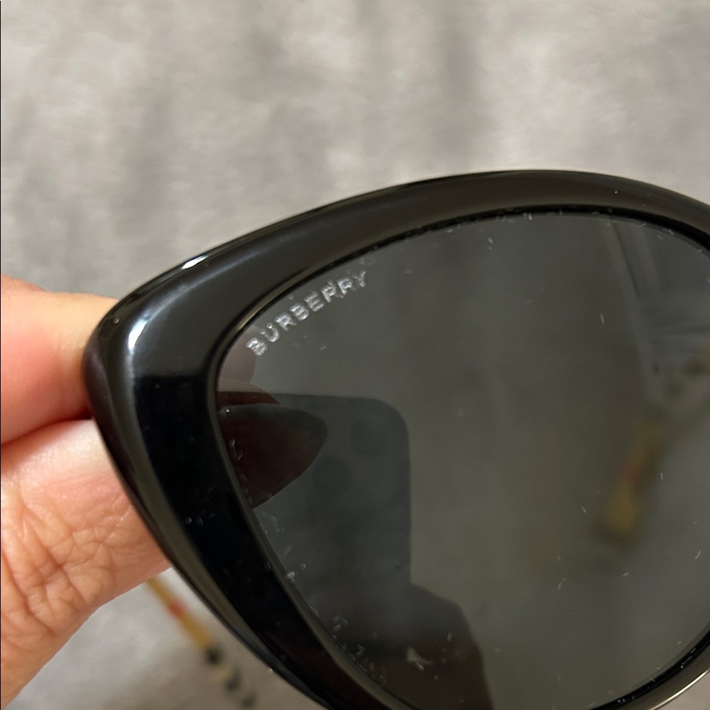 NIB Burberry Black Cat Eye Sunglasses BE4407 - Picture 7 of 9